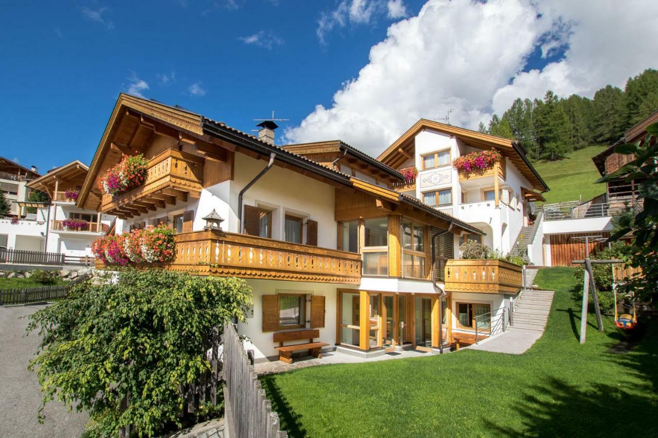 Appartamenti Vilin St. Kassian Exterior foto