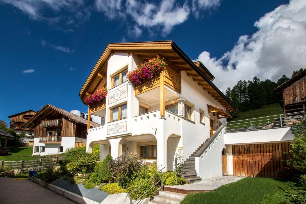 Appartamenti Vilin St. Kassian Exterior foto